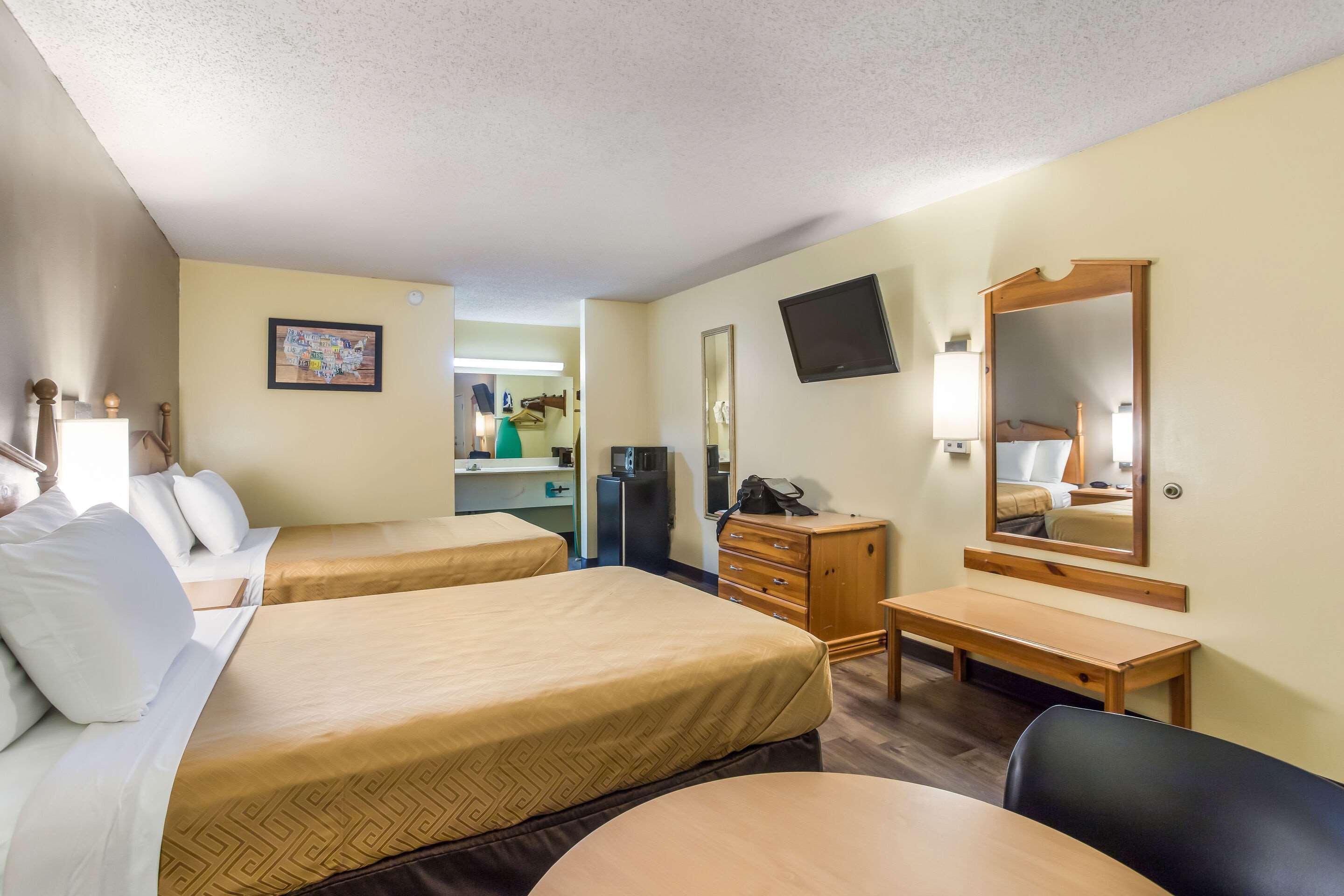 econo lodge Clinton Esterno foto